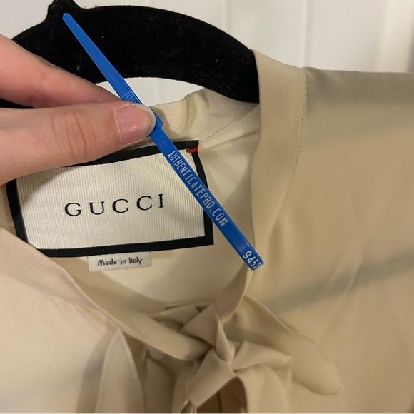 Gucci Silk Ruffle Crepe Cream Blouse IT 44 (US 8) - Picture 9 of 11